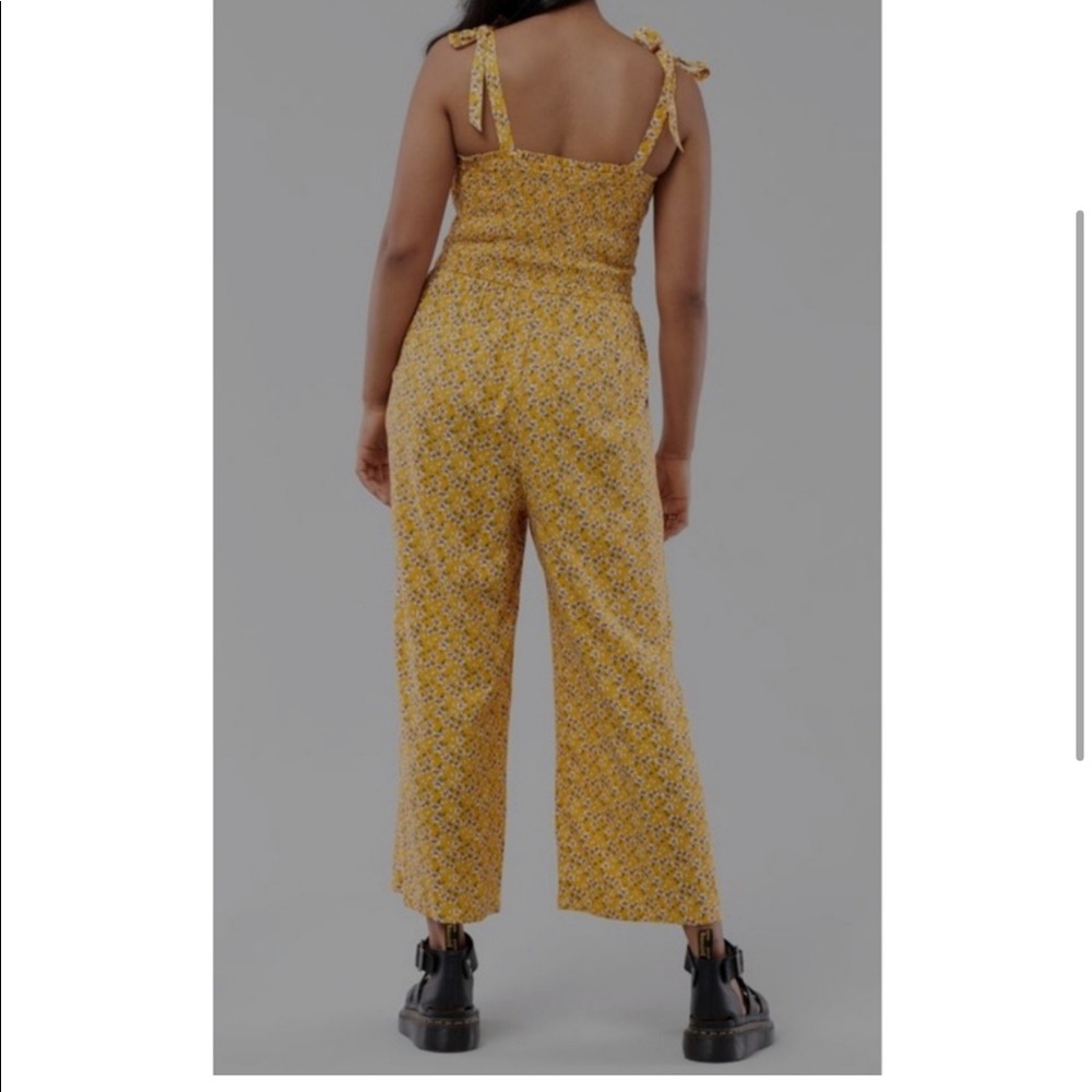 HollisTer yellow floral printed jumpsuit